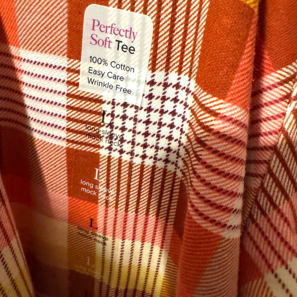 NWT  #FALL2025🍁  Multicolor Plaid Mock Turtleneck TOp  LARGE   #CL - Picture 6 of 9